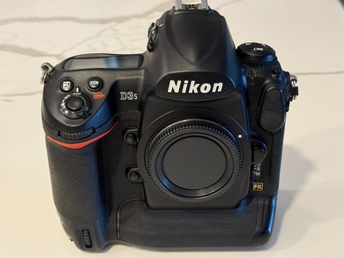Nikon d3s digital slr - 12.1, mp
